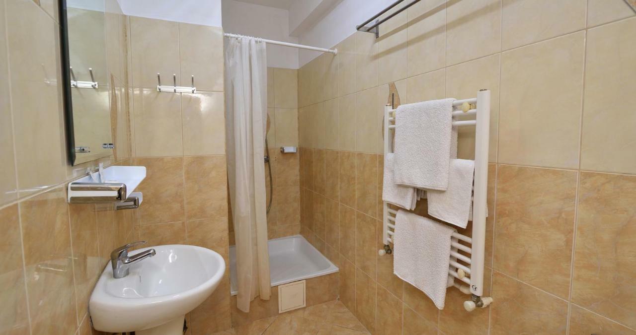 Hotel Taco Бухарест Екстер'єр фото